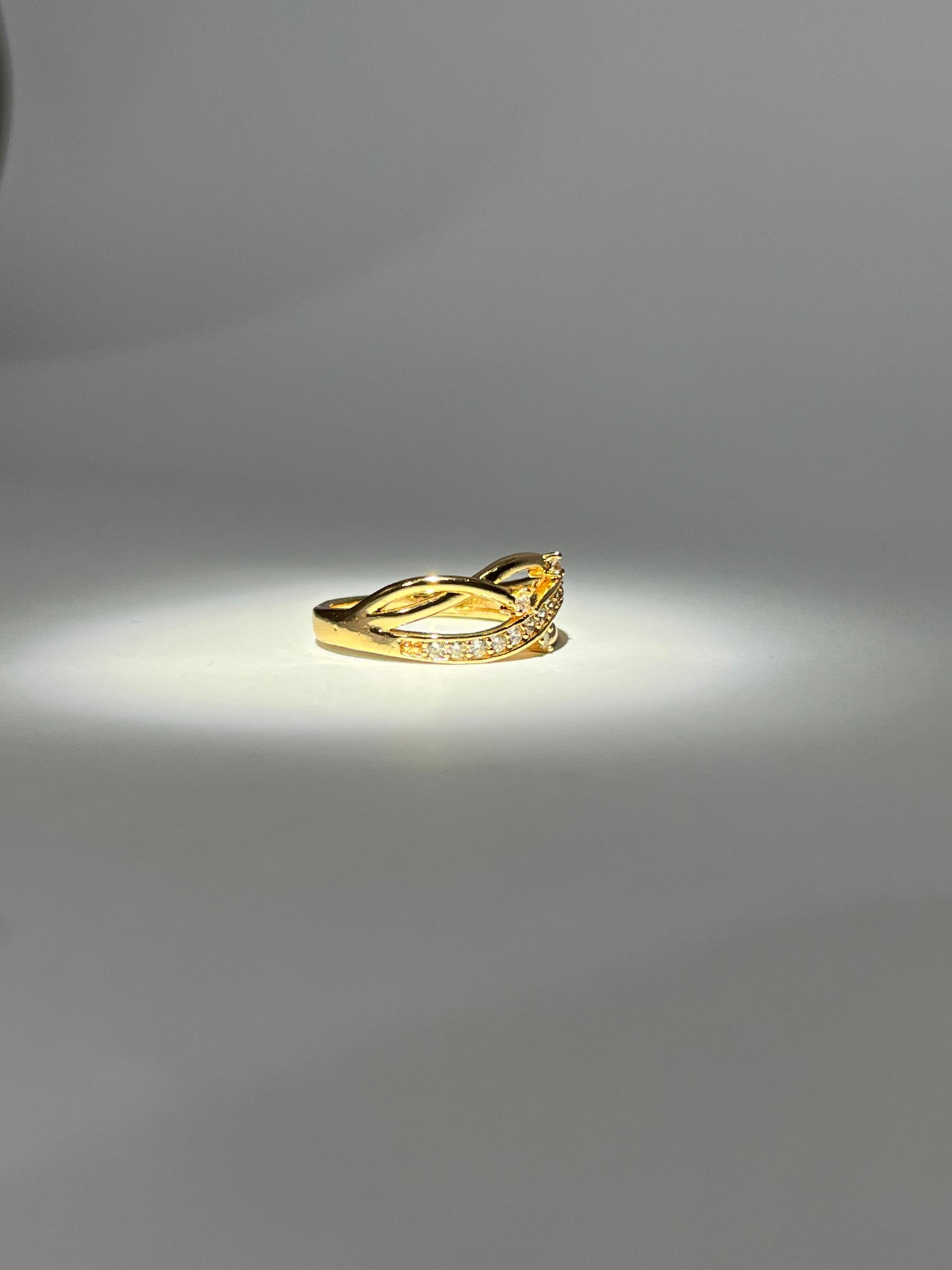 Chic Intertwined Gold Adjustable Ring