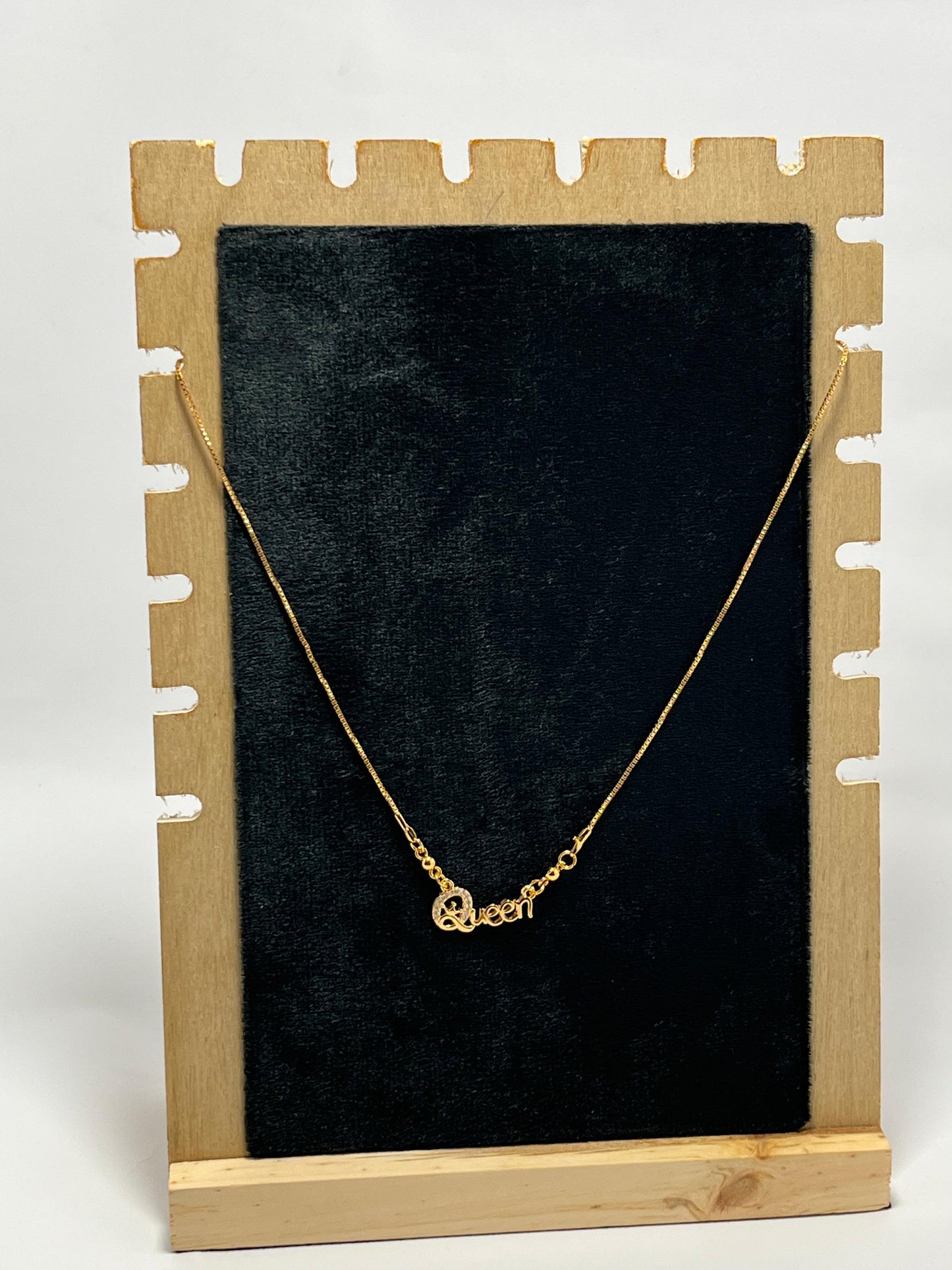 Queen Gold-Tone Necklace