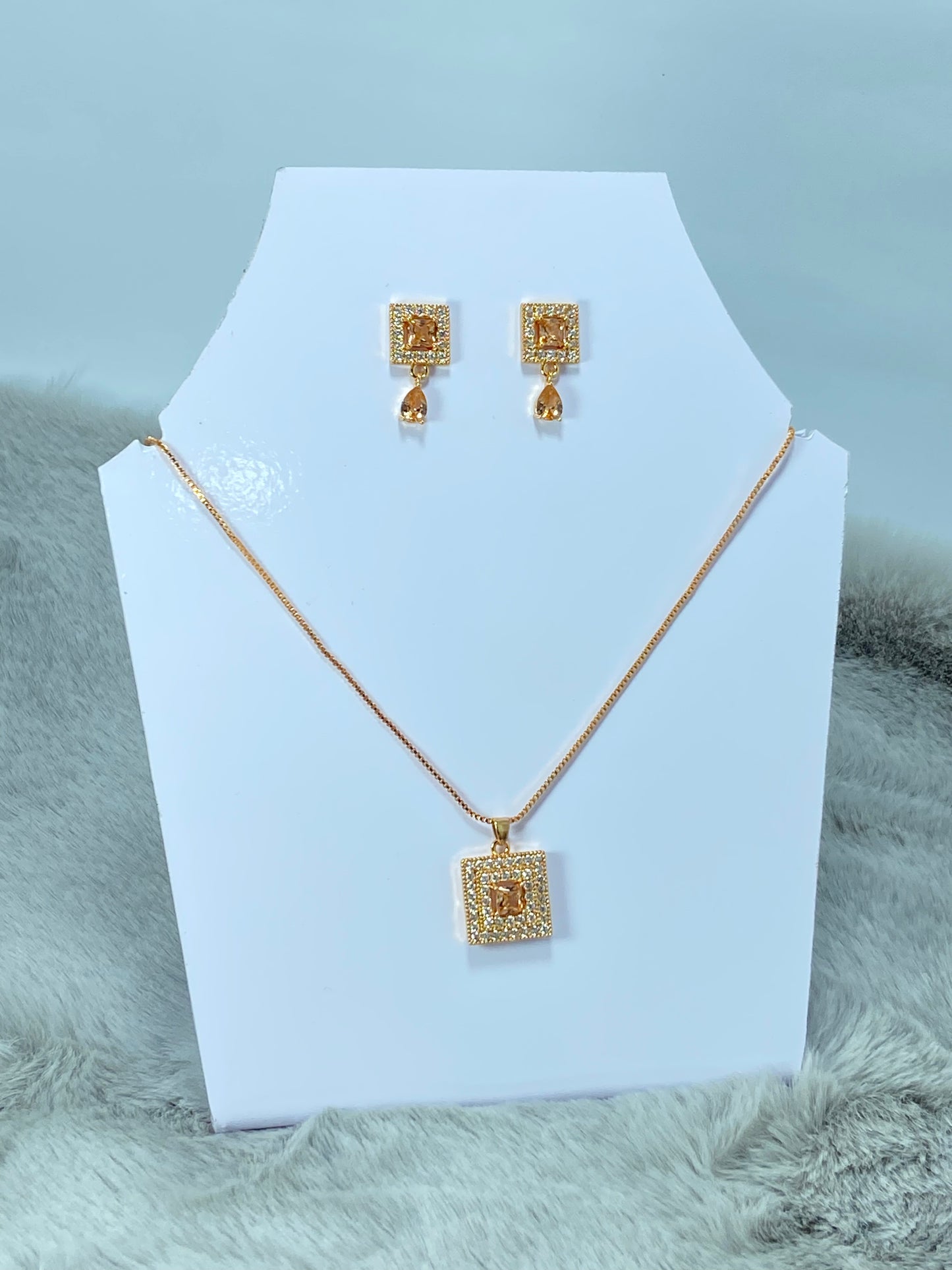 Golden Square Gemstone Set