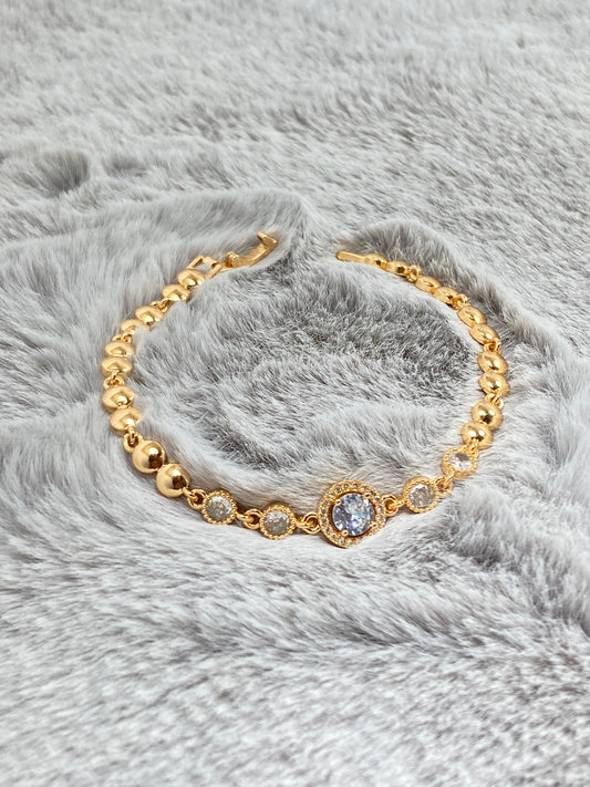 ✨ Elegant Bracelet with Sparkling Stones ✨